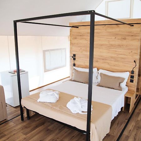 Nabi Resort Glamping & Spa กัสเตลโวลตูร์โน ภายนอก รูปภาพ