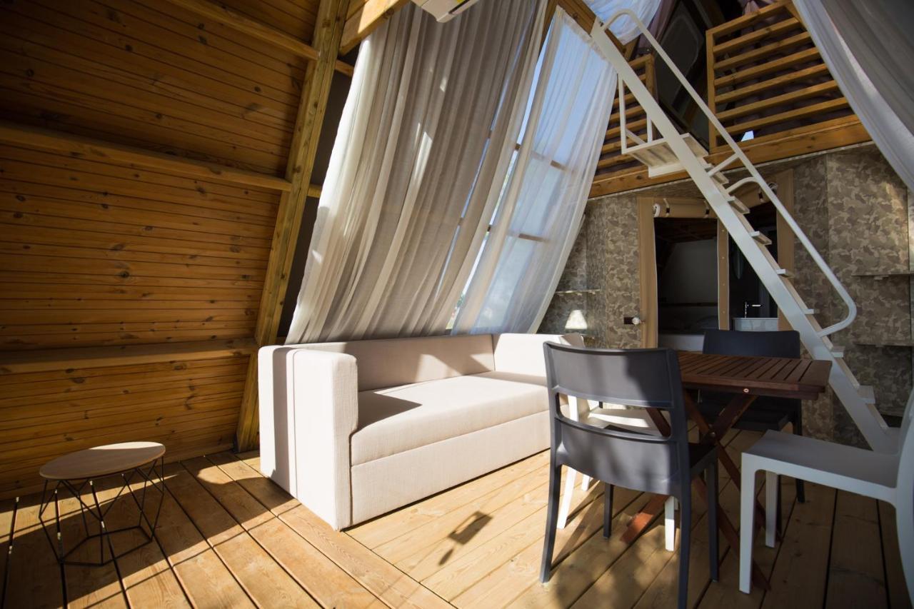 Nabi Resort Glamping & Spa กัสเตลโวลตูร์โน ภายนอก รูปภาพ