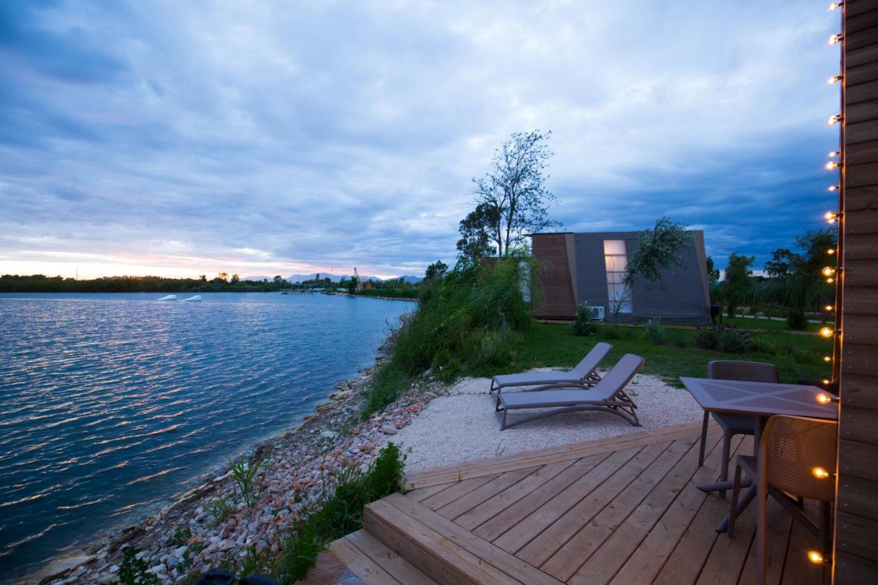 Nabi Resort Glamping & Spa กัสเตลโวลตูร์โน ภายนอก รูปภาพ