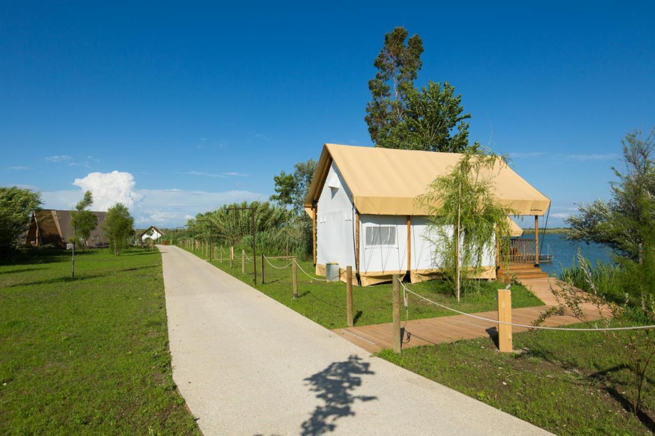 Nabi Resort Glamping & Spa กัสเตลโวลตูร์โน ภายนอก รูปภาพ