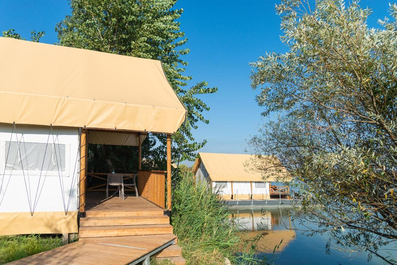 Nabi Resort Glamping & Spa กัสเตลโวลตูร์โน ภายนอก รูปภาพ