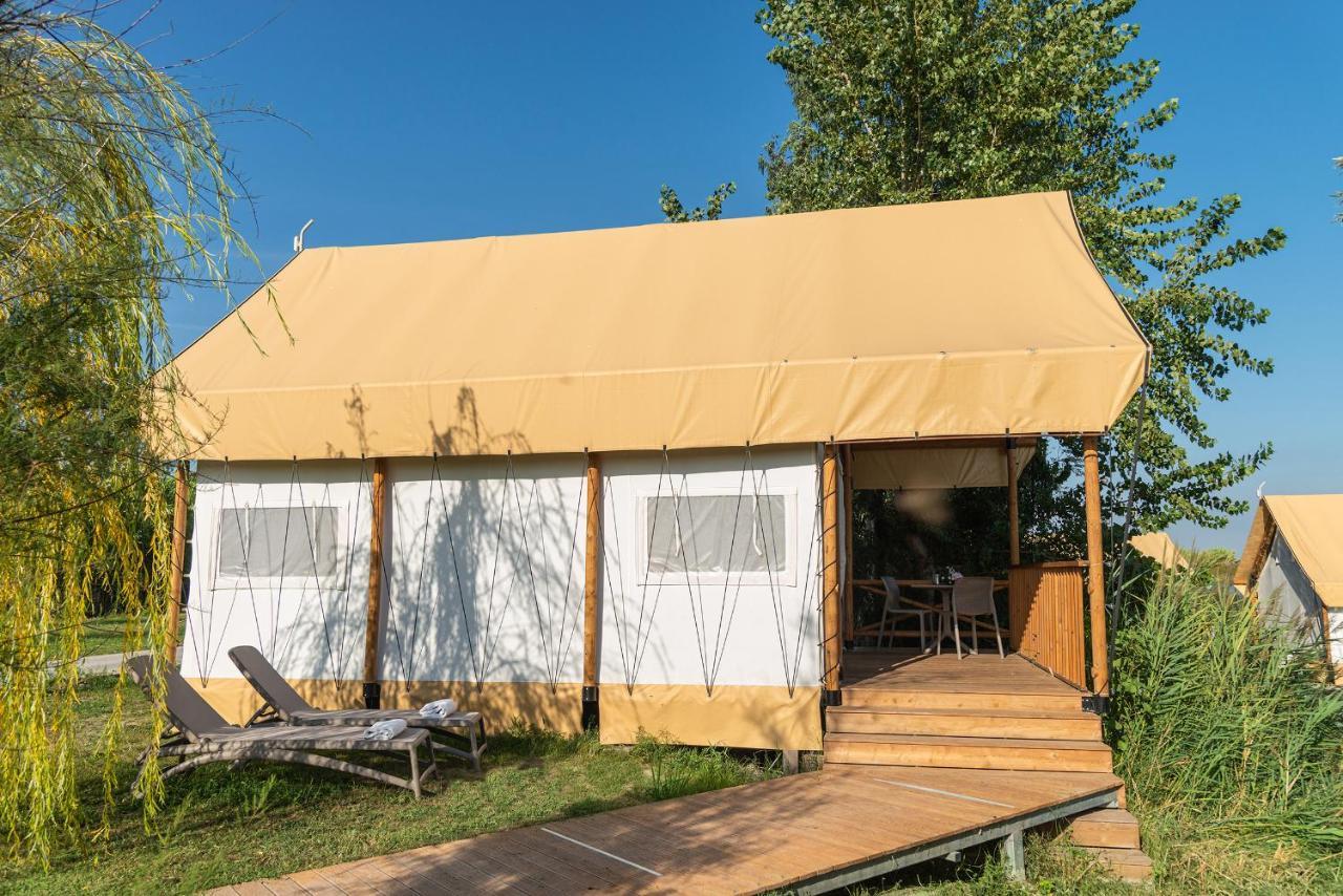Nabi Resort Glamping & Spa กัสเตลโวลตูร์โน ภายนอก รูปภาพ